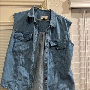 Thread & Supply Blue Sleeveless Button Down Shirt